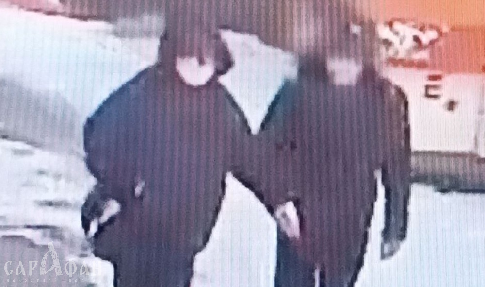 «Внешность иностранного специалиста»: неизвестный среди белого дня схватил девочку, прижимаясь к ее губам и запретному телу