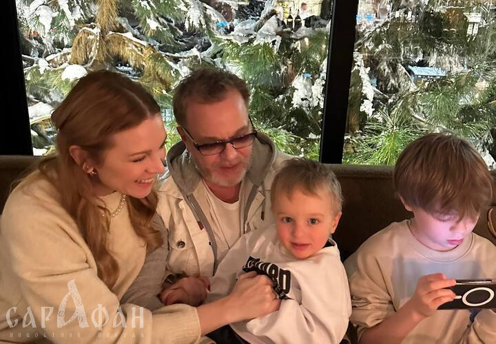 Владимир Пресняков проводит отпуск вместе со своей семьей в Сочи