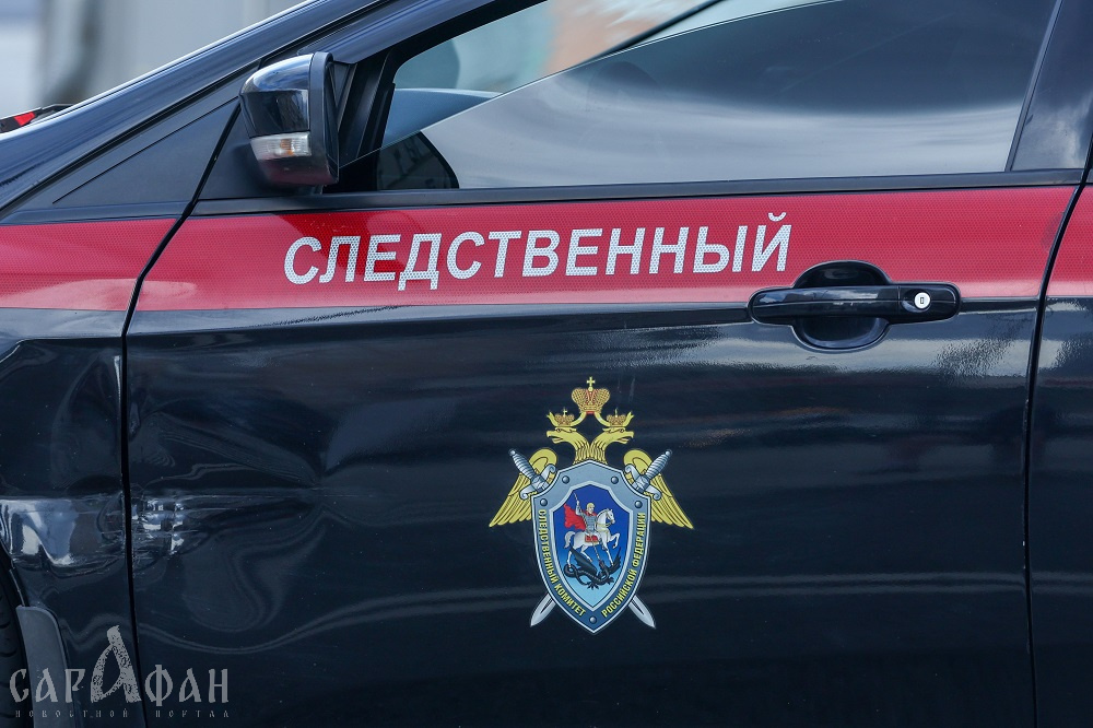 СК расследует гибель двух женщин и трехлетнего малыша, которых нашли под окнами многоэтажки в Калининграде