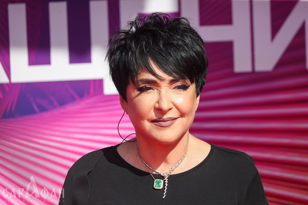 «Главное – в налоговой оформить ИПэшку»: Лолита поддержала легализацию проституции