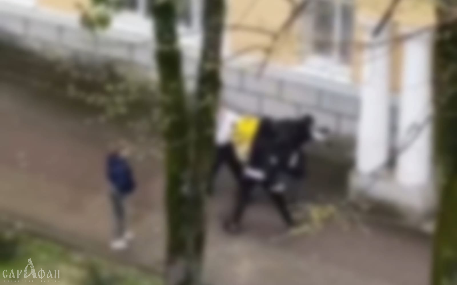 Подростки набросились на курьера в Сочи