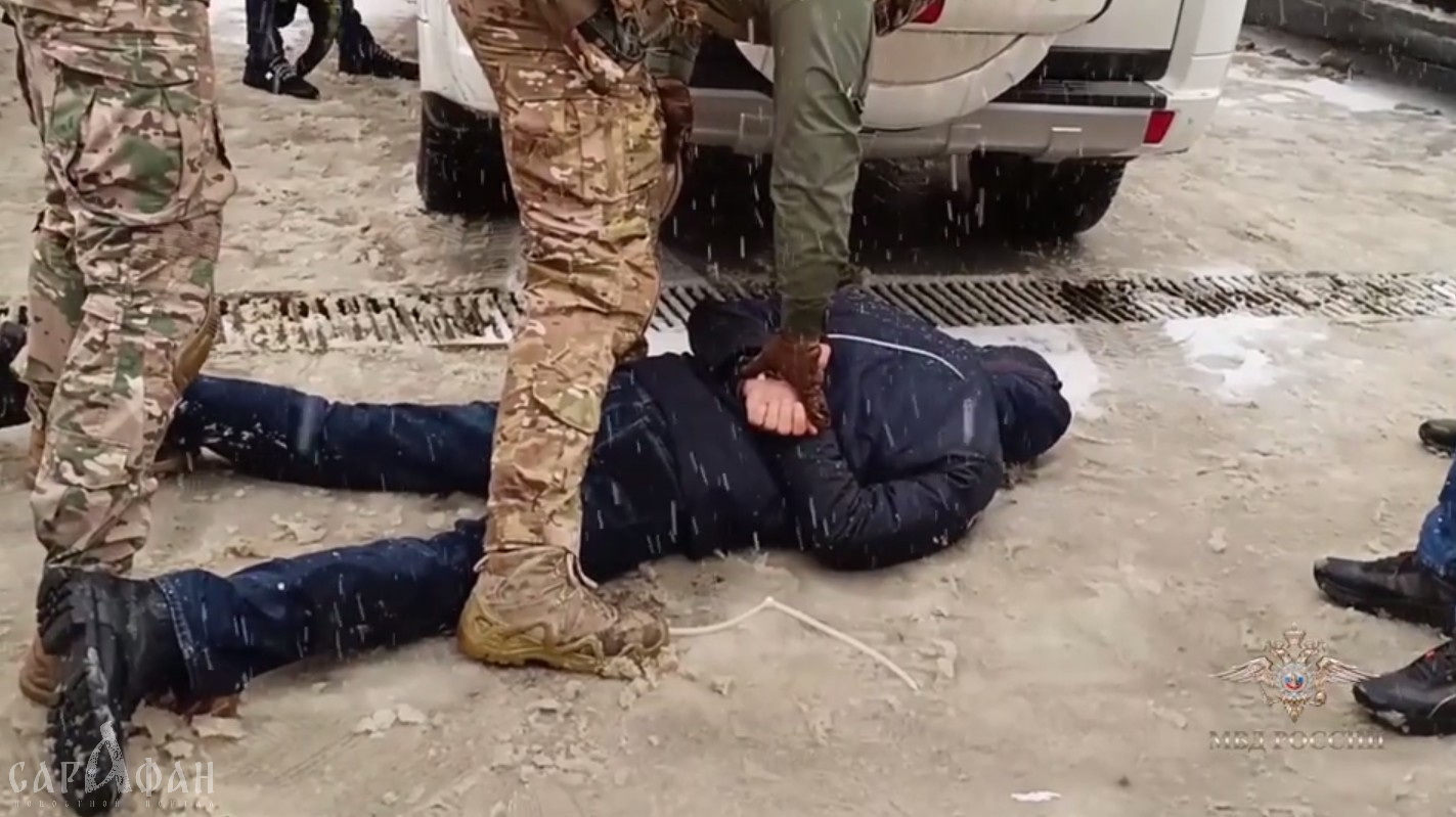 Лужи крови под телами в неестественных позах: анапчане, мертвый брат и его жена, должны были стать залогом для получения наследства, но план дал трещину