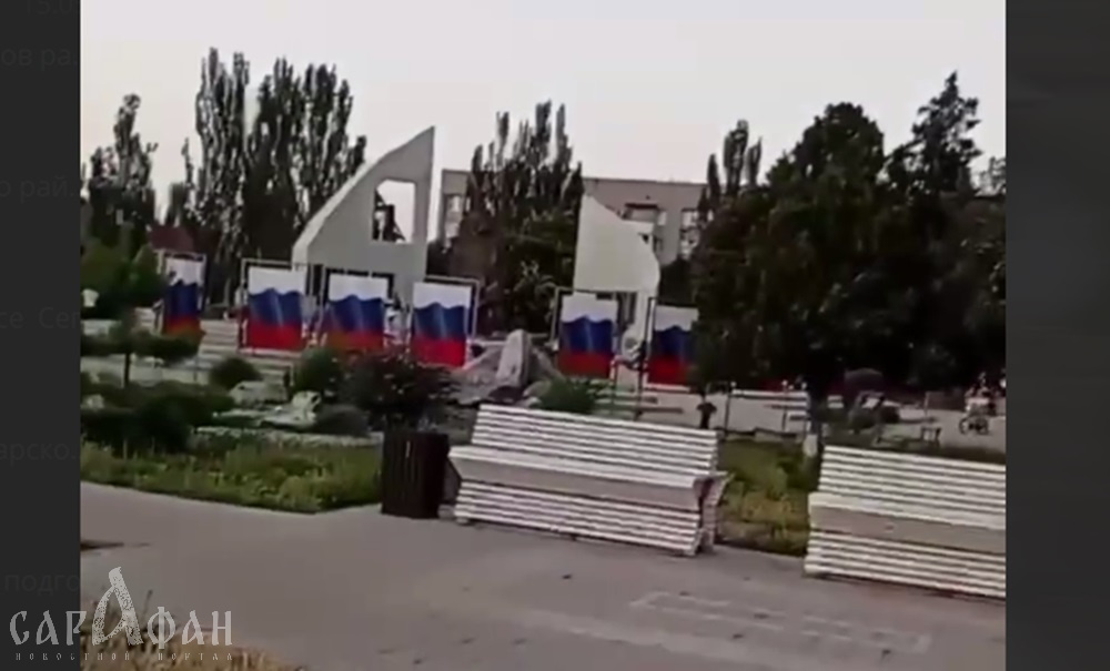 Погибшим на СВО – задорная музыка: нескончаемое веселье возле мемориала возмущает вдов и матерей в Ейске