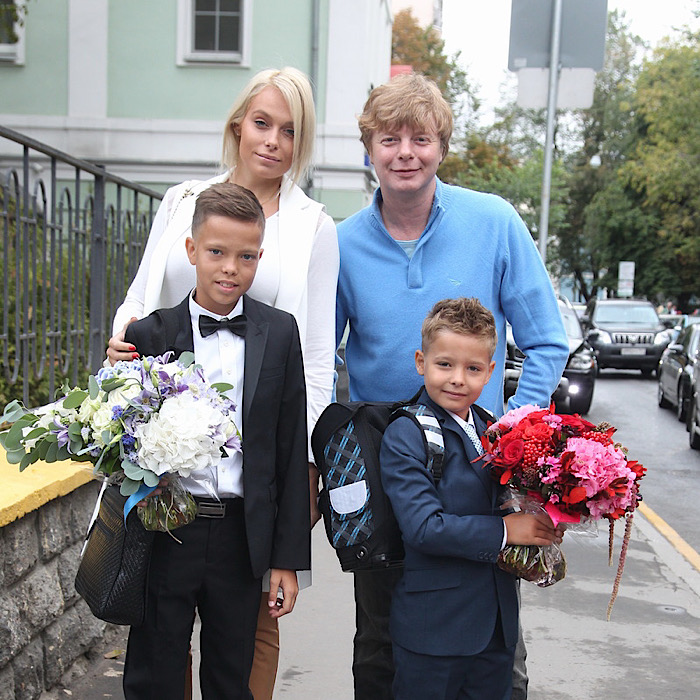 65e047350ad90_appolonov_1.jpg