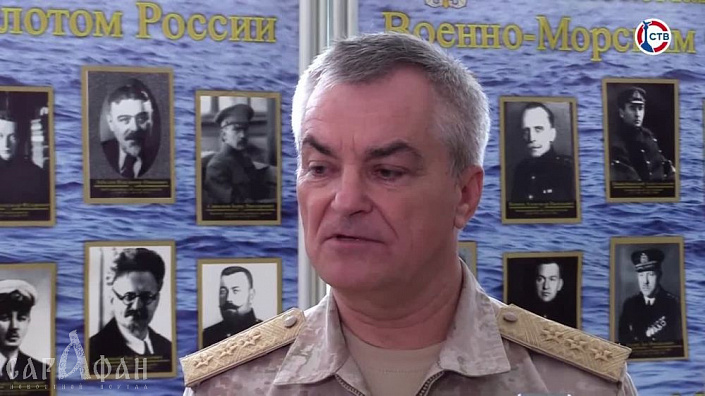 Командующий Черноморским флотом Соколов наградил футболистов в Севастополе